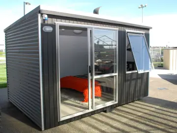 Extra Space Rental Cabin / Sleepout